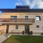 Comfortable Zre E - One Bedroom Apartment *