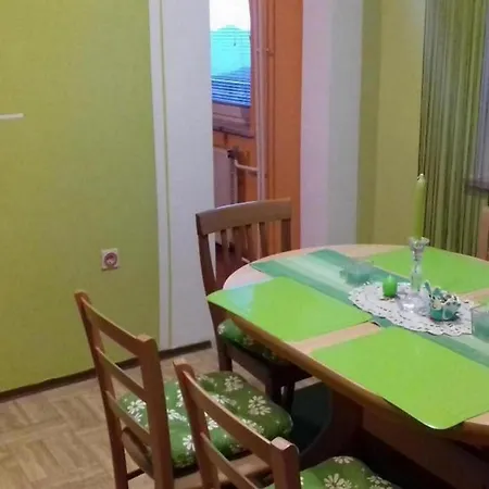 Comfortable Zre E - One Bedroom Apartma