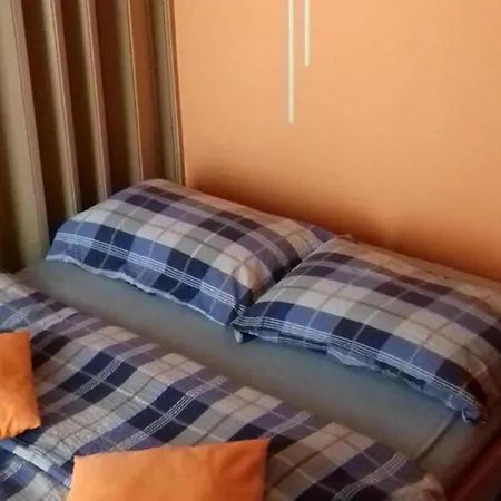 Comfortable Zre E - One Bedroom Zrece