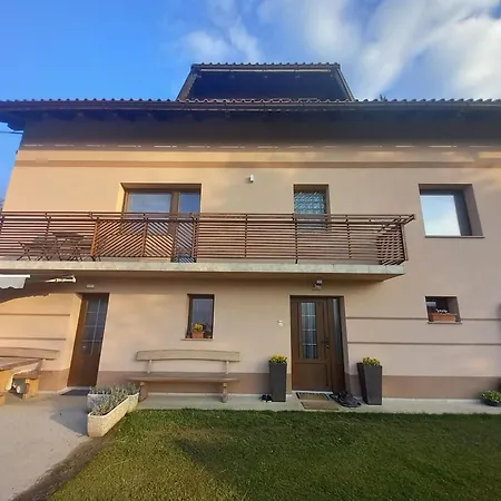 Comfortable Zre E - One Bedroom דירה *