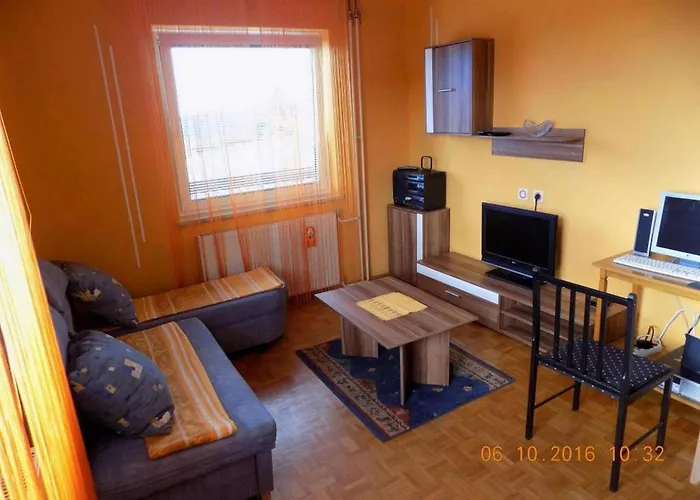 Апартаменты Comfortable Zre E - One Bedroom